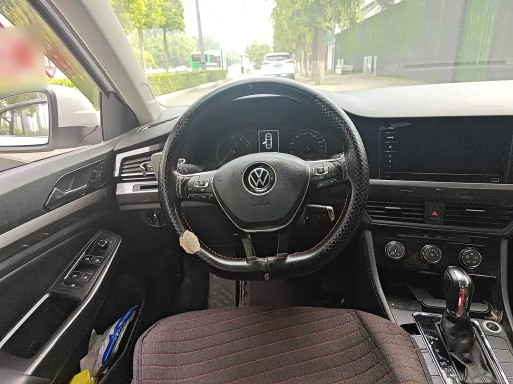 Volkswagen Bora — миниатюра 3