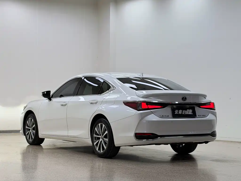 Lexus ES — фотографии объявления, Фото 6