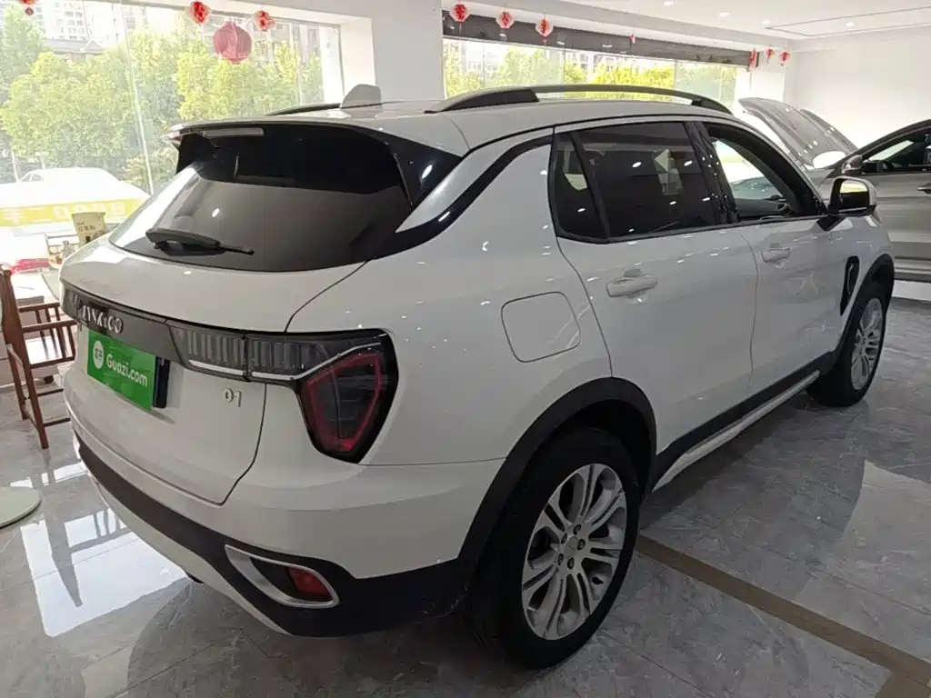 Lynk & Co 01 — миниатюра 7