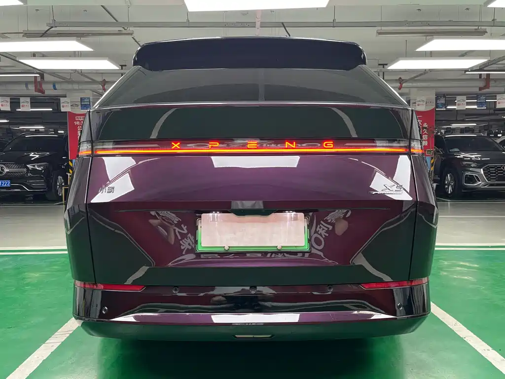 XPeng X9 — миниатюра 6