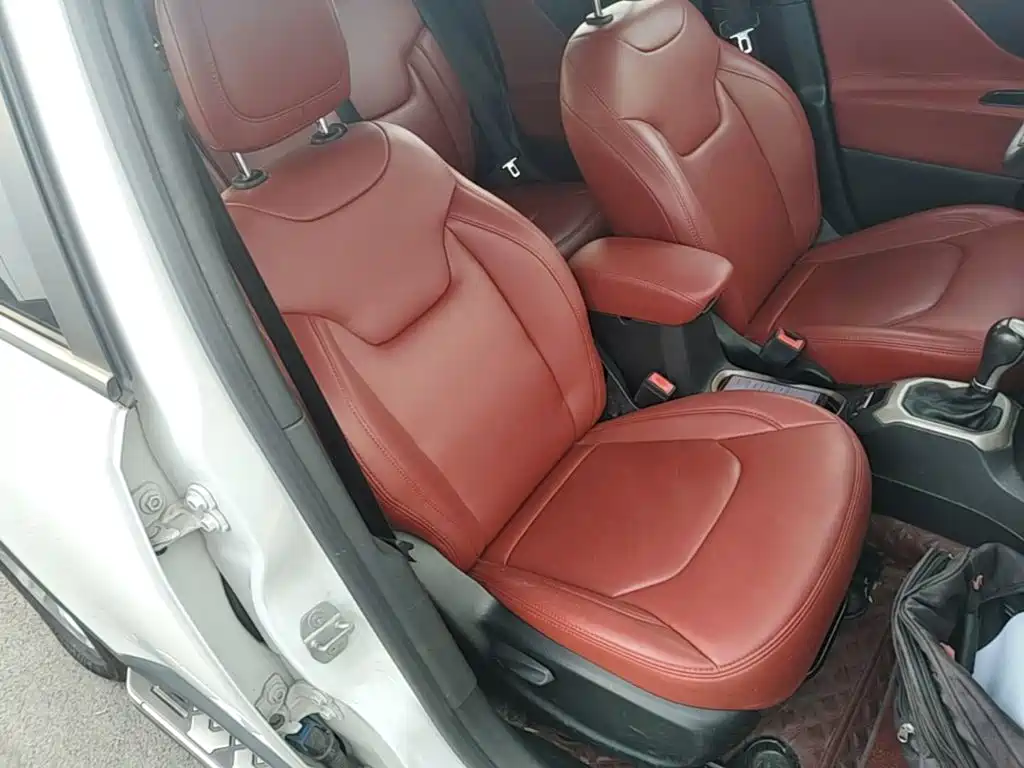 Jeep Renegade — миниатюра 25