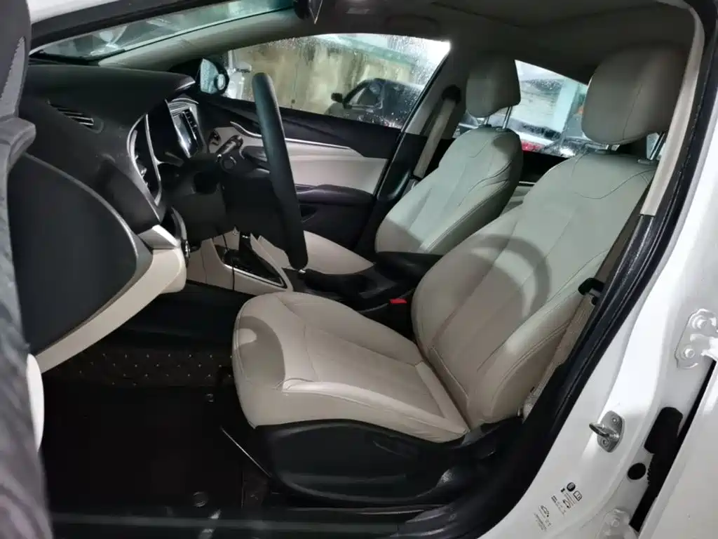 Buick Excelle — миниатюра 15