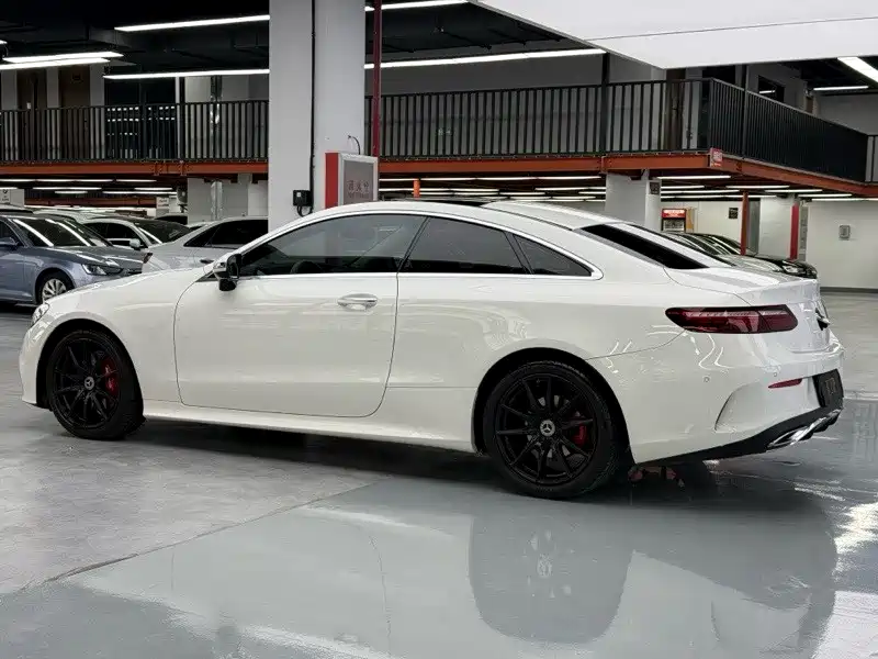 Mercedes-Benz E-Class (Import) — миниатюра 8