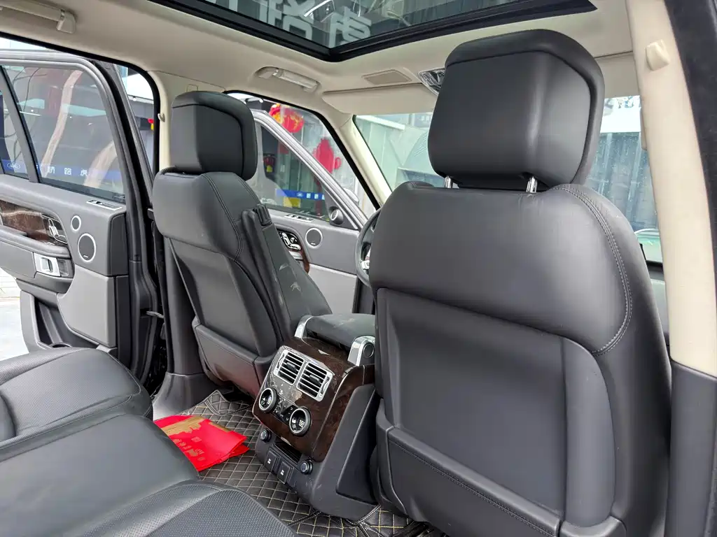 Land Rover Range Rover — миниатюра 12