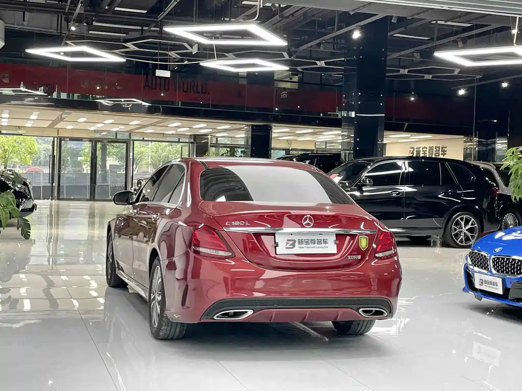 Mercedes-Benz C-Class — миниатюра 12