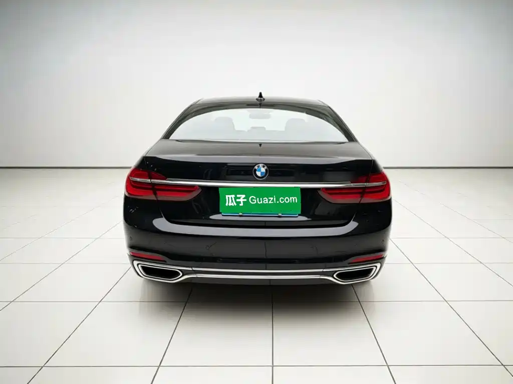 BMW 7 Series — миниатюра 5