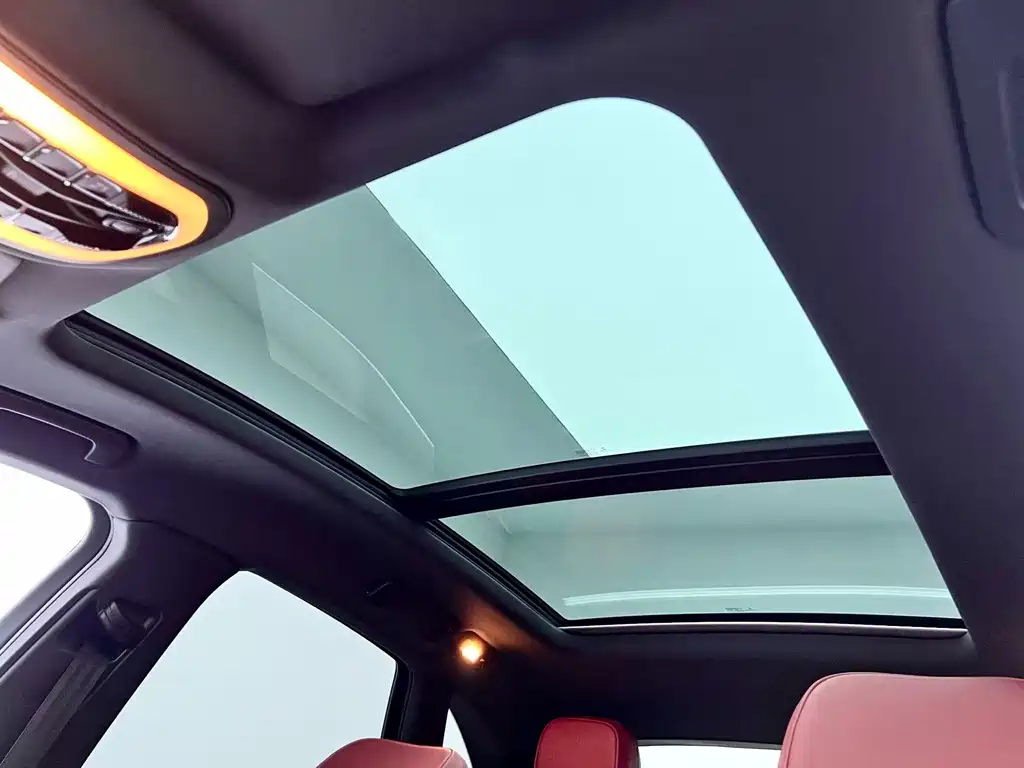 Porsche Macan — миниатюра 11