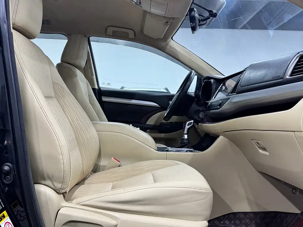Toyota Highlander — миниатюра 26