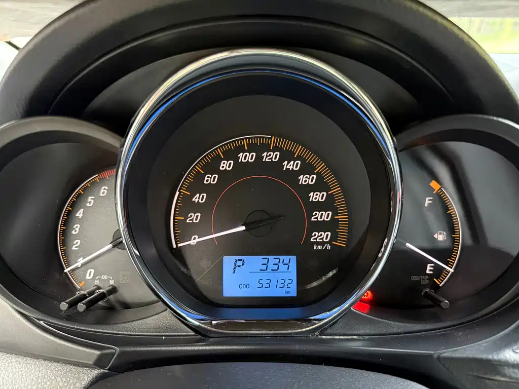 Toyota Yaris L — миниатюра 14