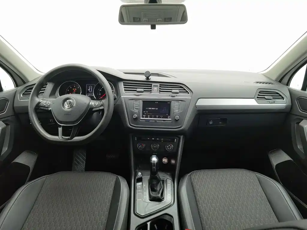 Volkswagen Tiguan L — миниатюра 5