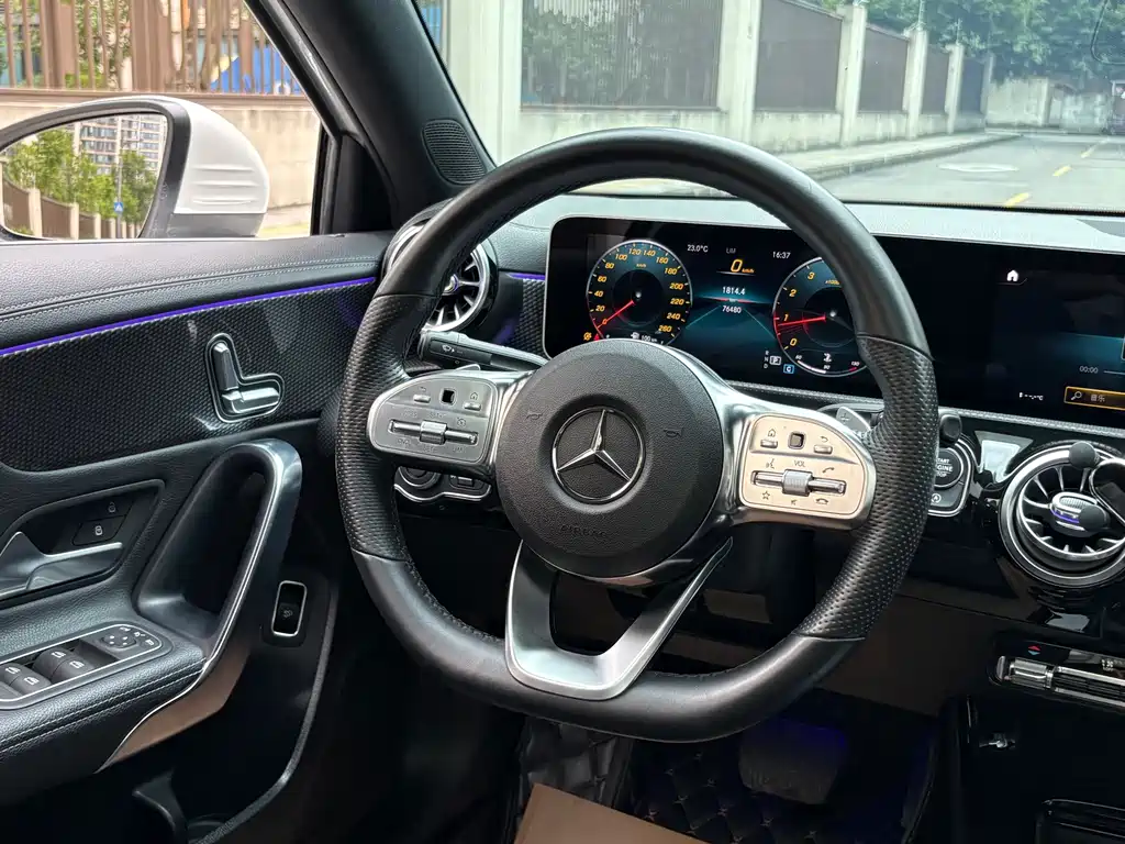 Mercedes-Benz A-Class — миниатюра 10
