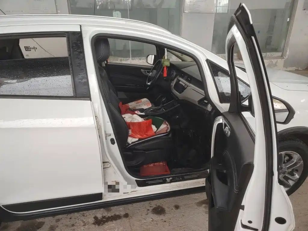 Geely Vision X3 — миниатюра 19