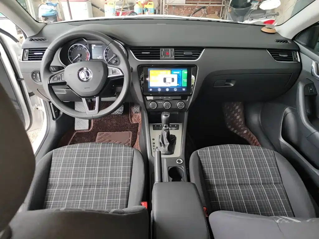 Skoda Octavia — миниатюра 10