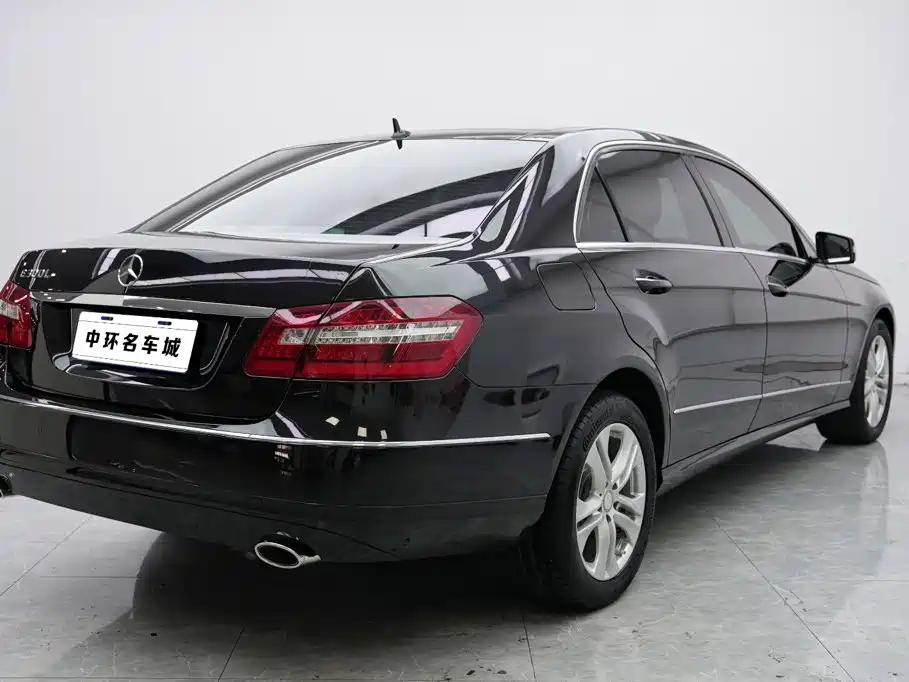 Mercedes-Benz E-Class — миниатюра 18