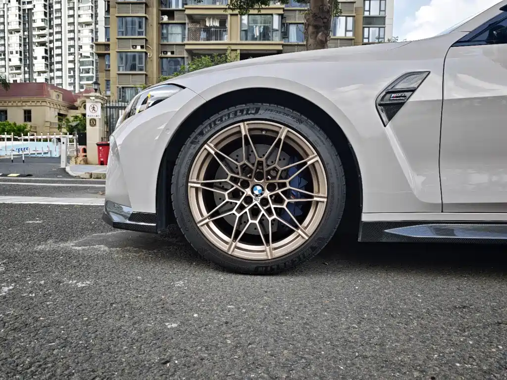 BMW M4 — миниатюра 3