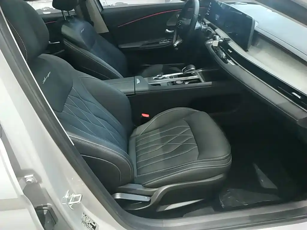 Chery Arrizo 8 — миниатюра 25