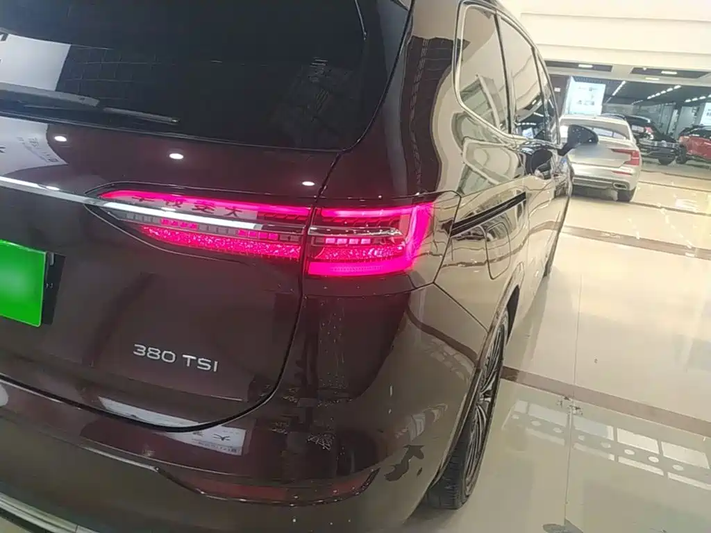 Volkswagen Viloran — миниатюра 8