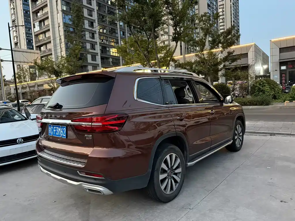 Roewe RX8 — миниатюра 18