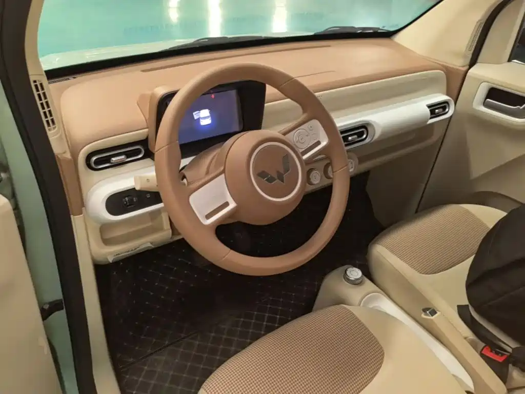 Wuling MINIEV — миниатюра 10