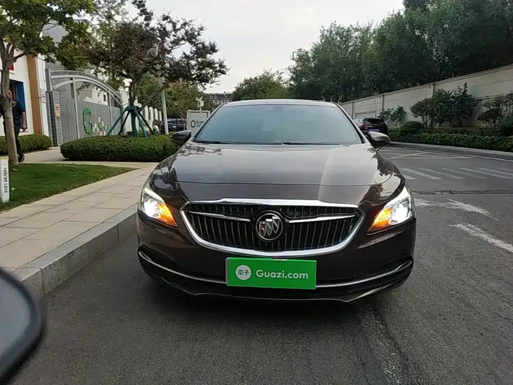 Buick LaCrosse — миниатюра 3