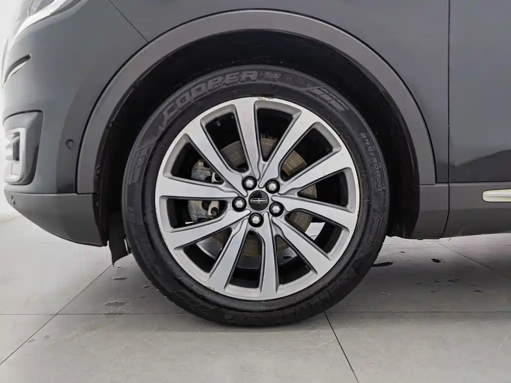 Lincoln Nautilus (Import) — миниатюра 17
