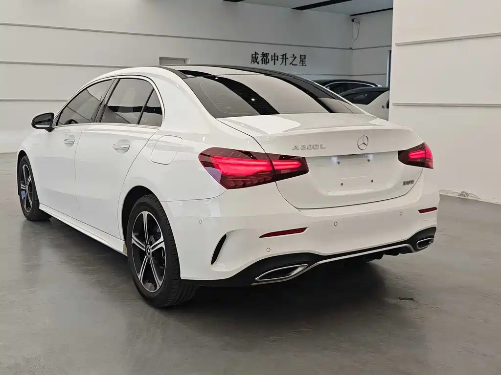 Mercedes-Benz A-Class A 2023 A 200 L Fashion