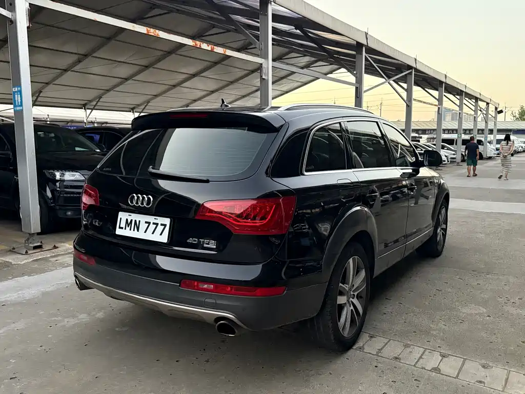 Audi Q7 — миниатюра 5