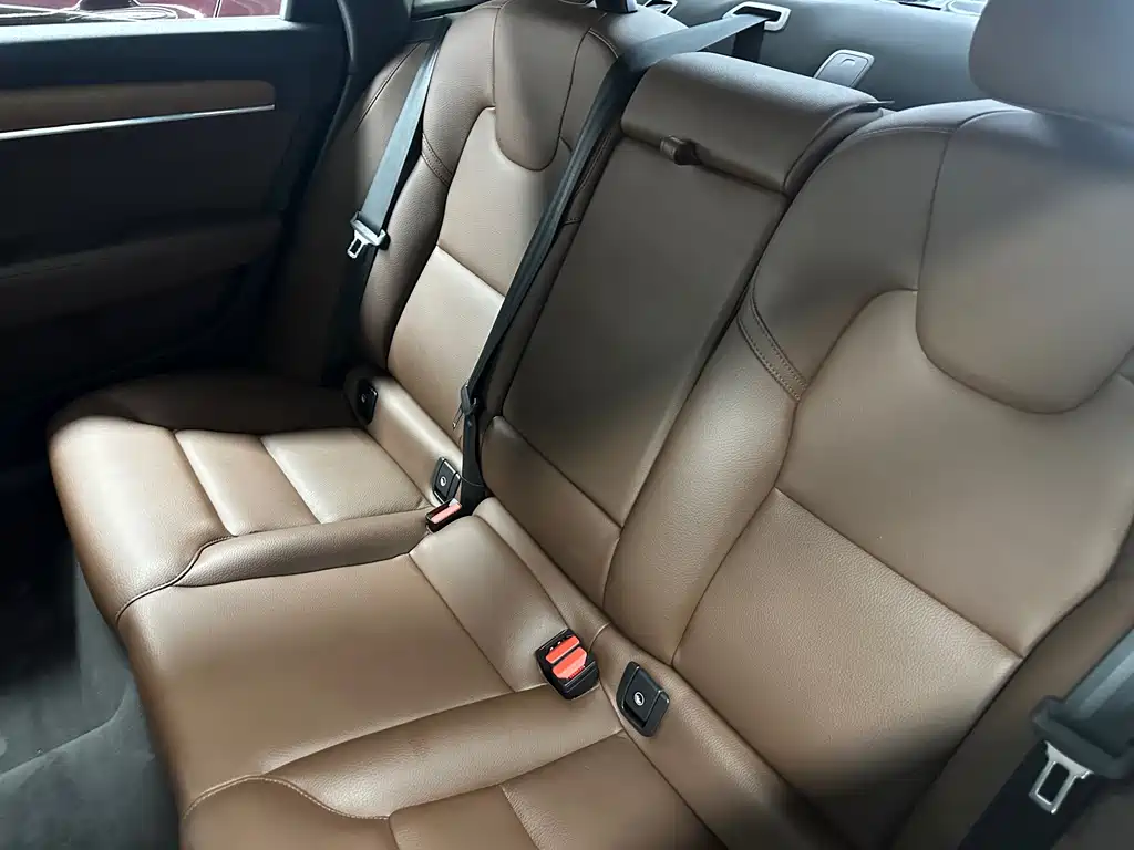 Volvo S90 — миниатюра 16