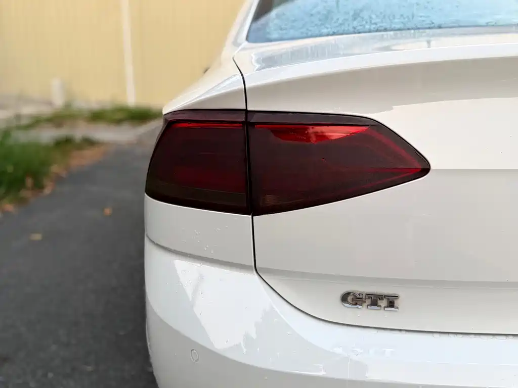 Volkswagen Lamando — миниатюра 10