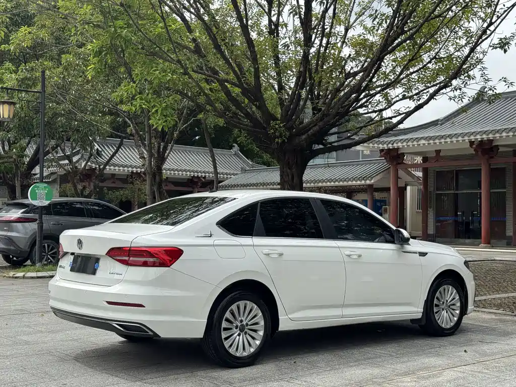 Volkswagen Lavida — миниатюра 3