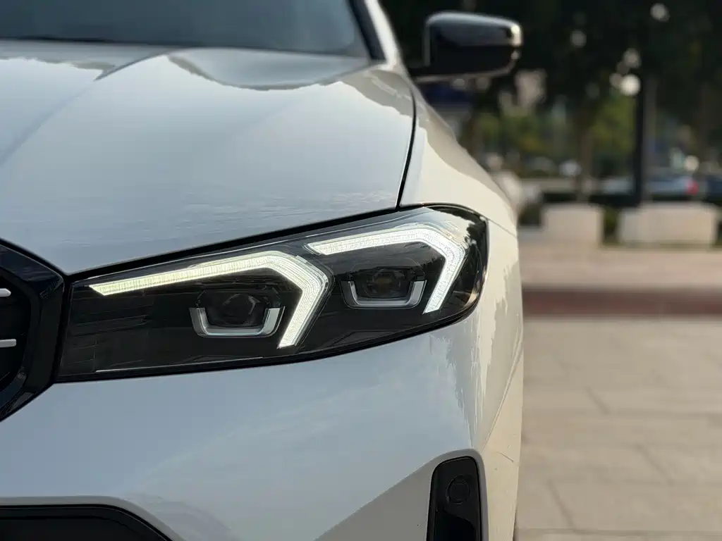 BMW 3 Series — миниатюра 7