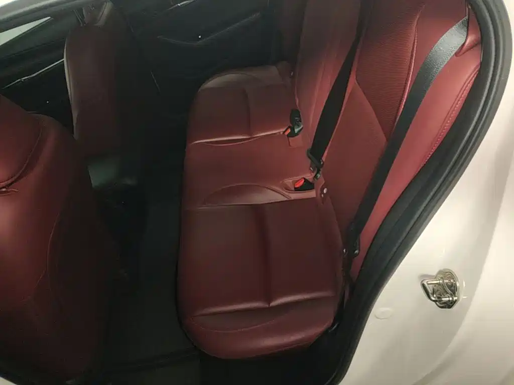 Mazda 3 Axela — миниатюра 17