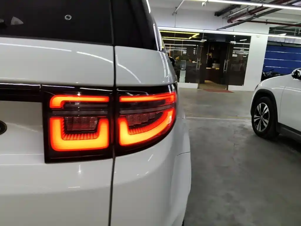 Land Rover Discovery Sport — миниатюра 8