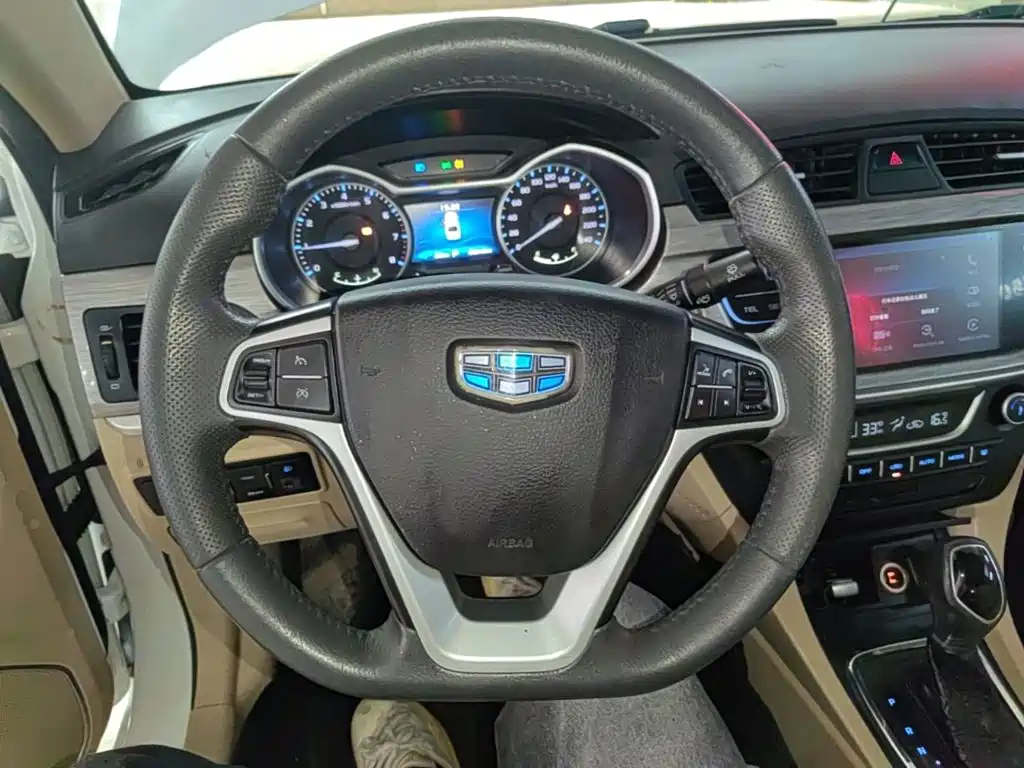 Geely Emgrand — миниатюра 11