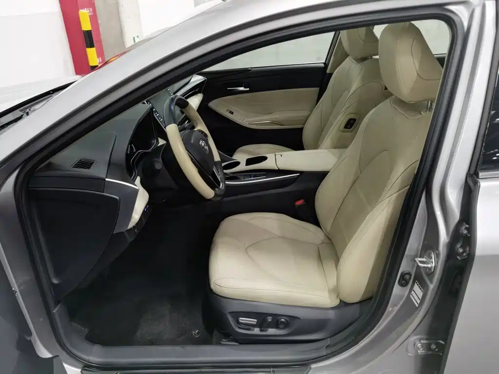 Toyota Avalon — миниатюра 10