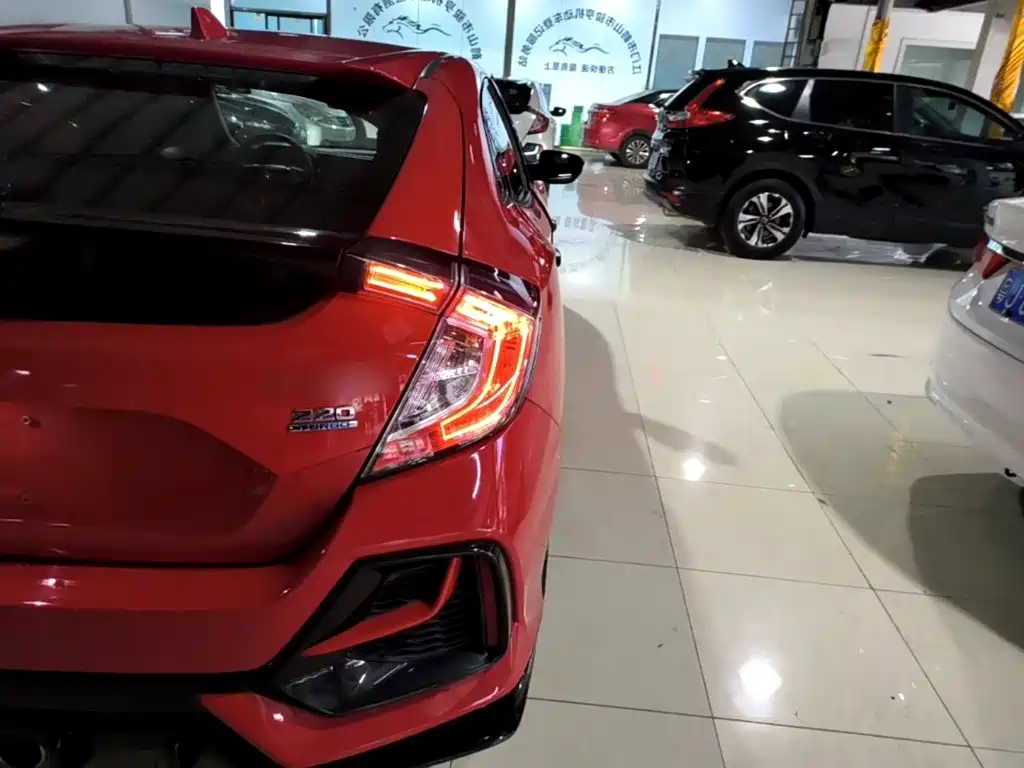 Honda Civic — миниатюра 8