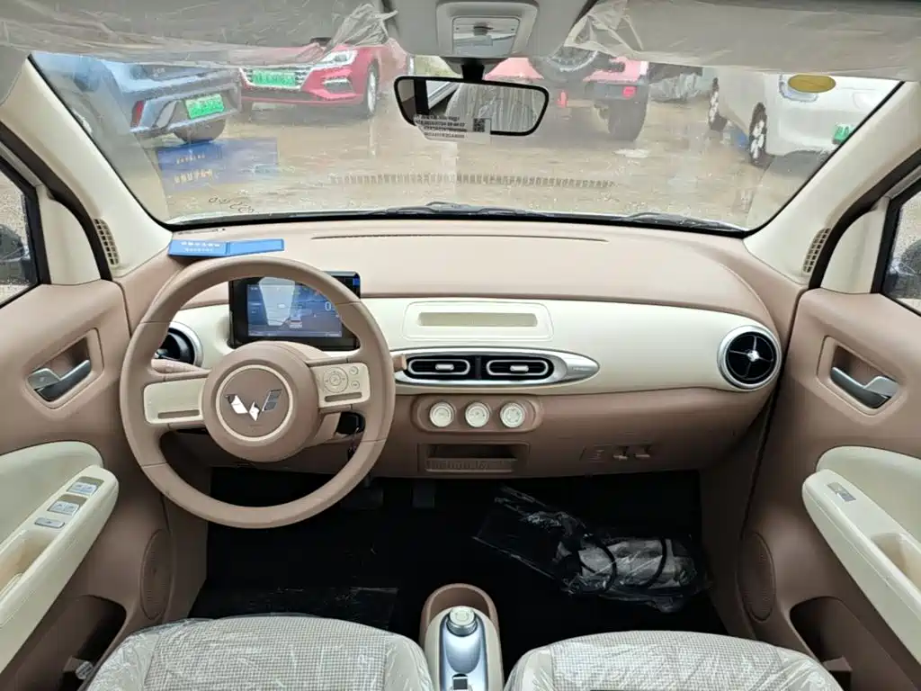 Wuling MINIEV — миниатюра 10