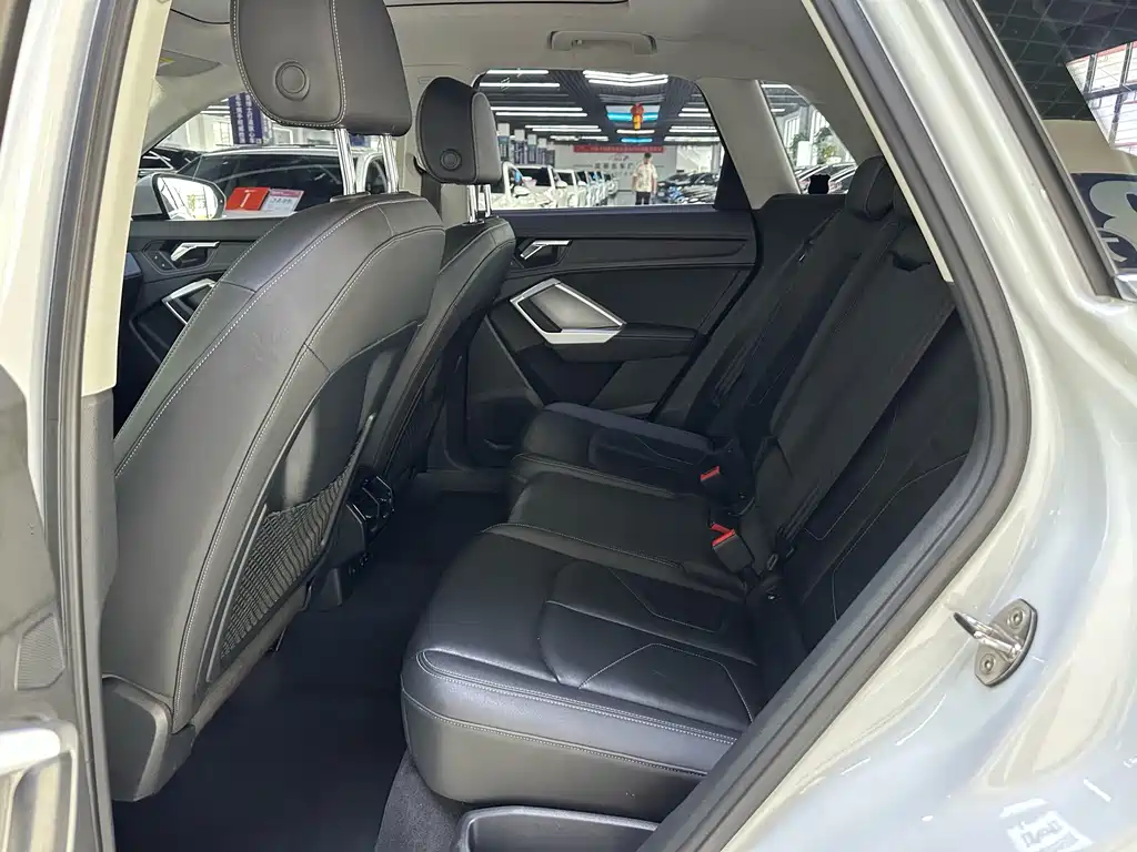 Audi Q3 — миниатюра 5