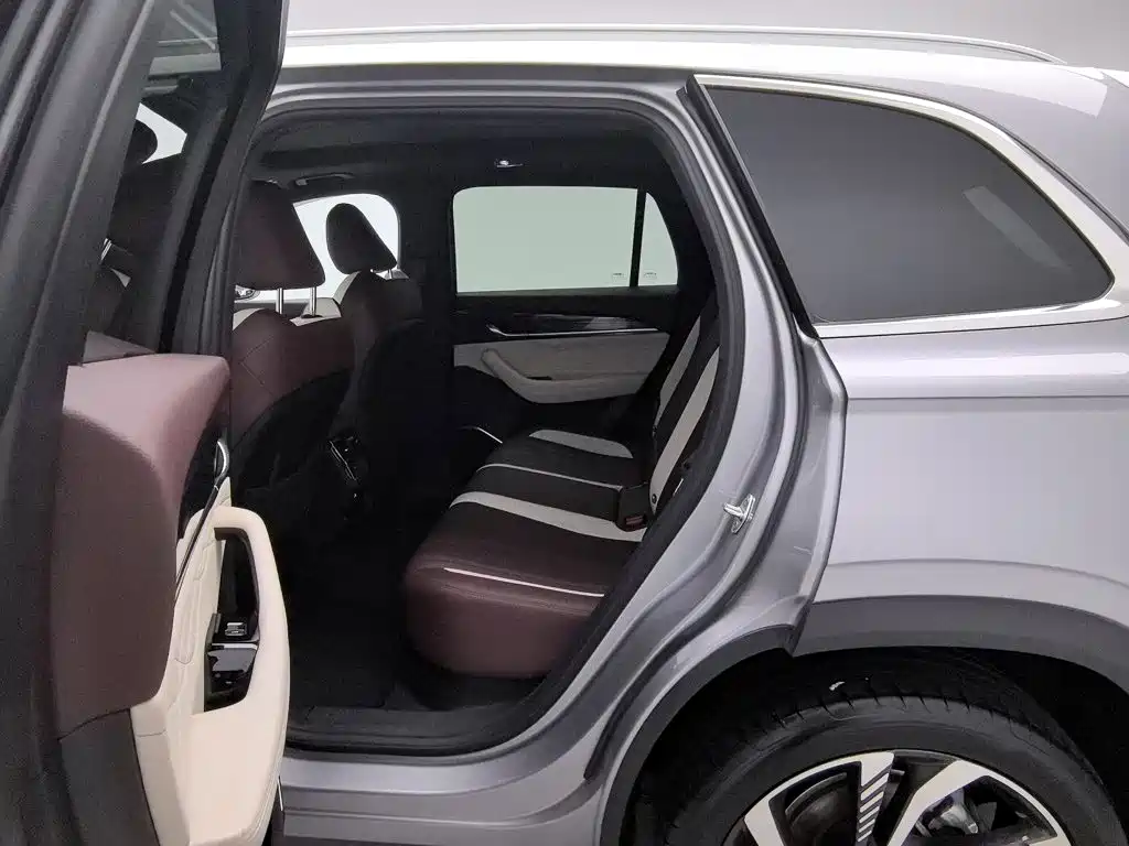 Geely Xingyue L — миниатюра 15