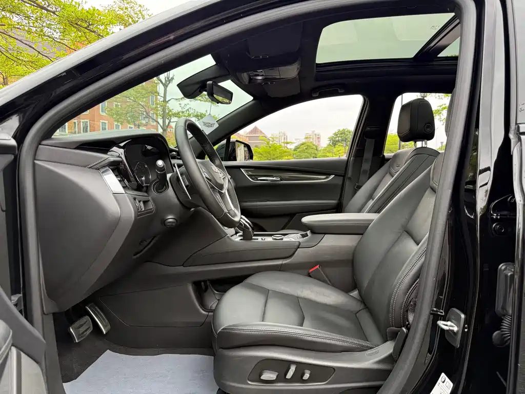 Cadillac XT5 — миниатюра 8