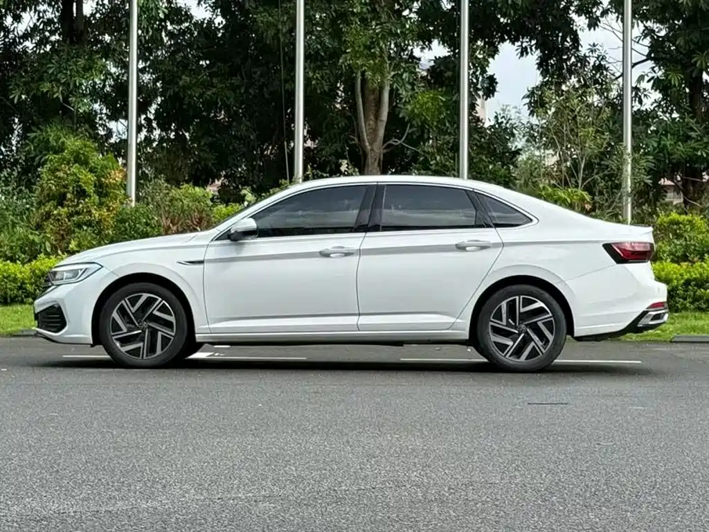 Volkswagen Sagitar — миниатюра 7