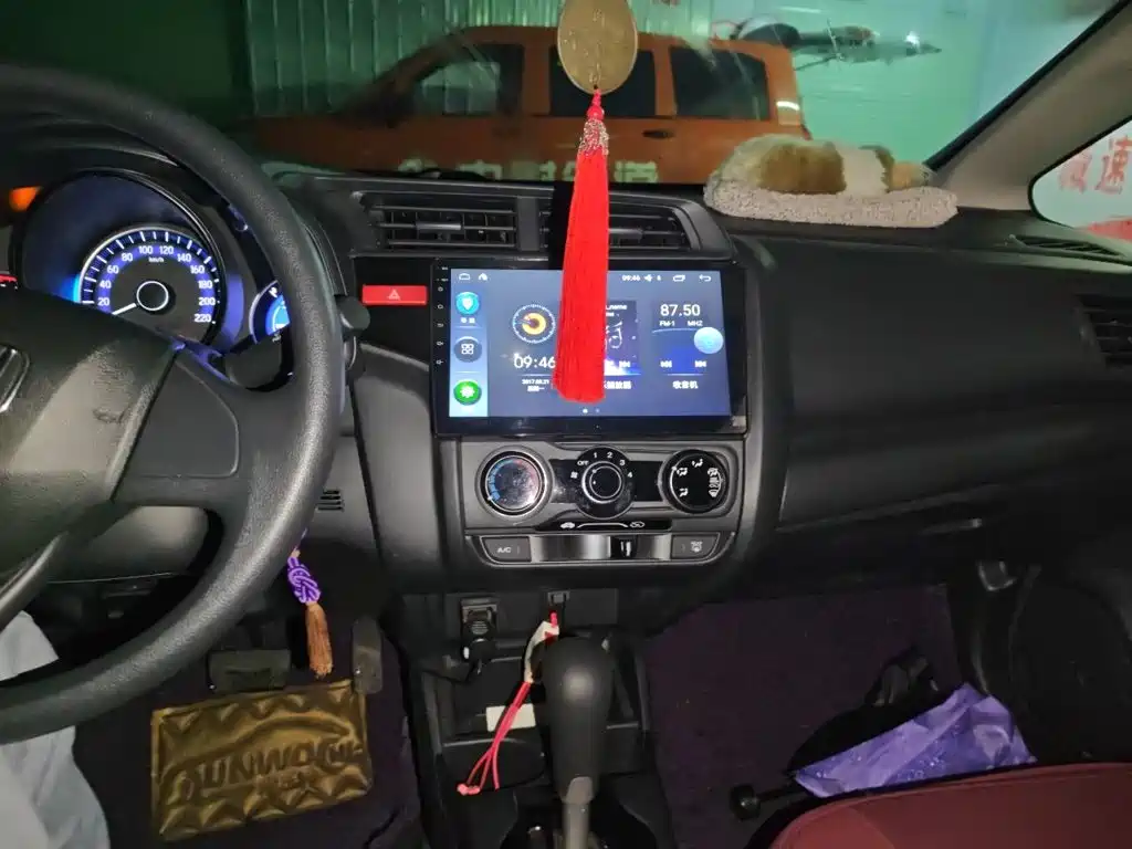 Honda Fit — миниатюра 9