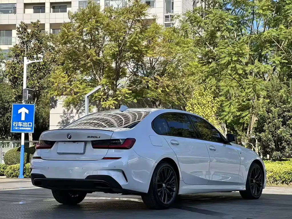 BMW 3 Series — миниатюра 9