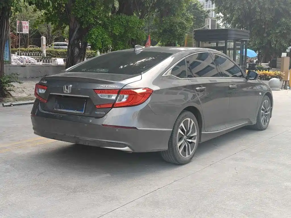 Honda Accord — миниатюра 8