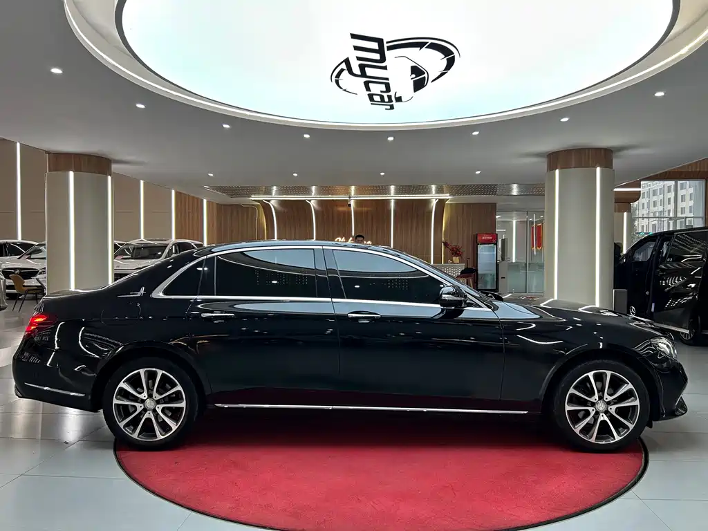 Mercedes-Benz E-Class — миниатюра 4