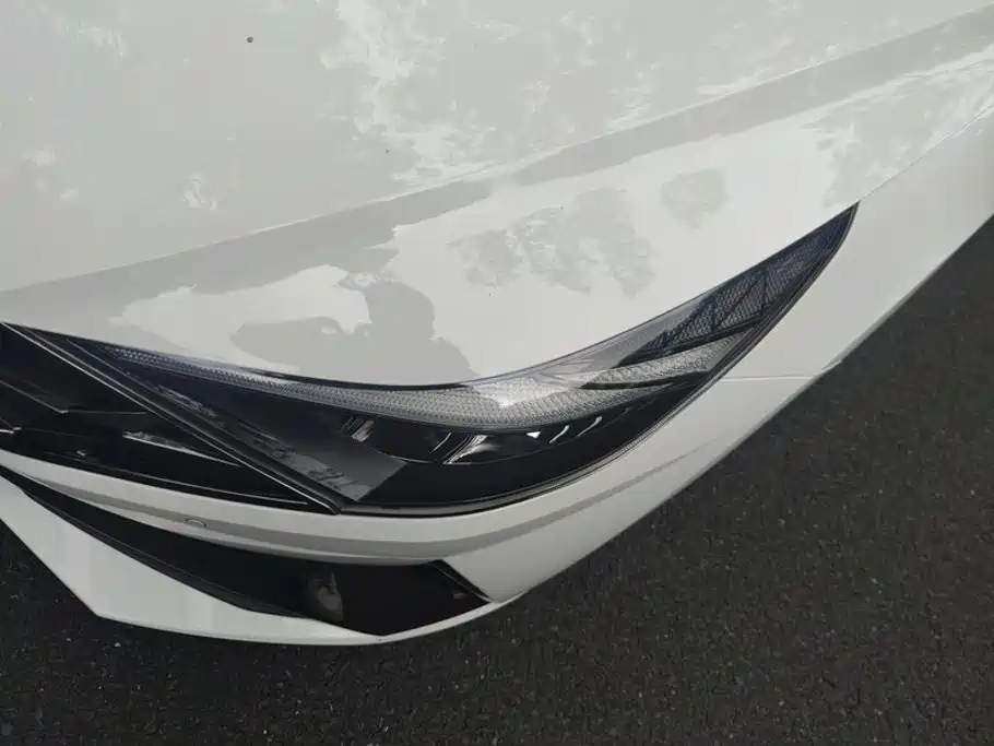 Hyundai Elantra — миниатюра 5