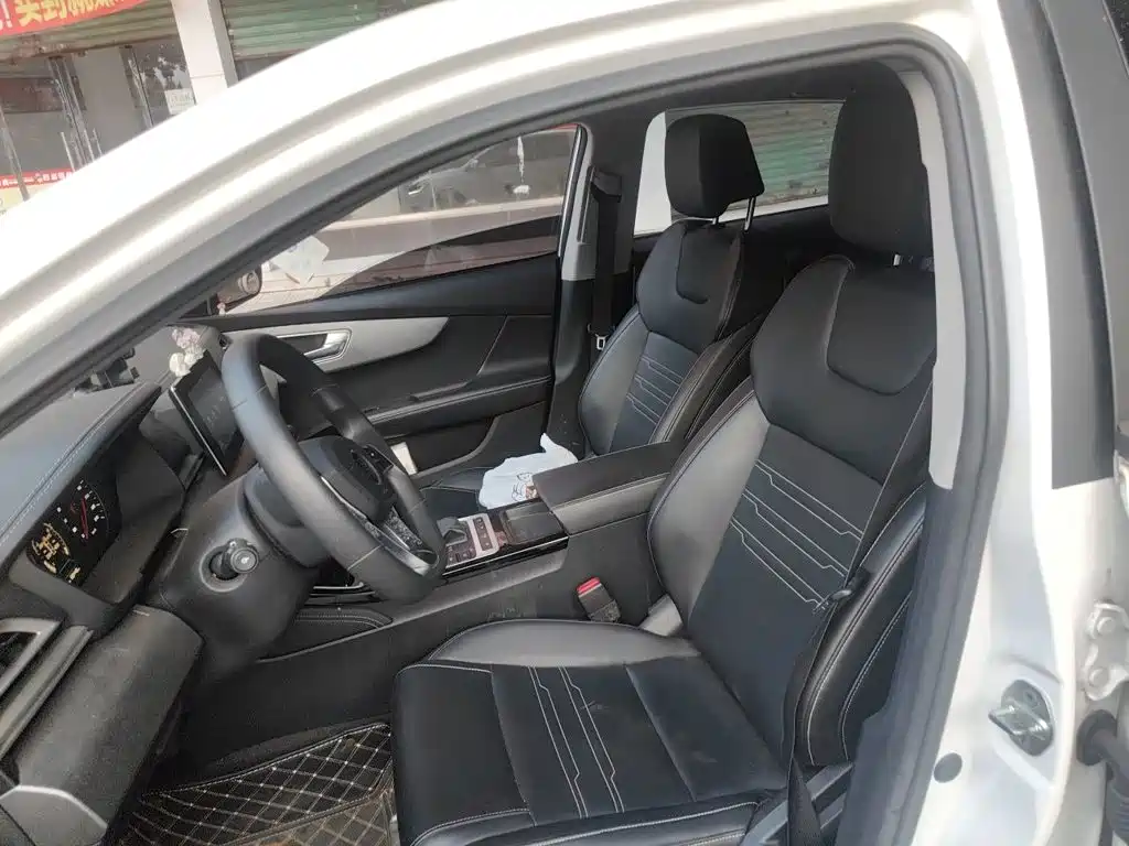 BYD Qin — миниатюра 11