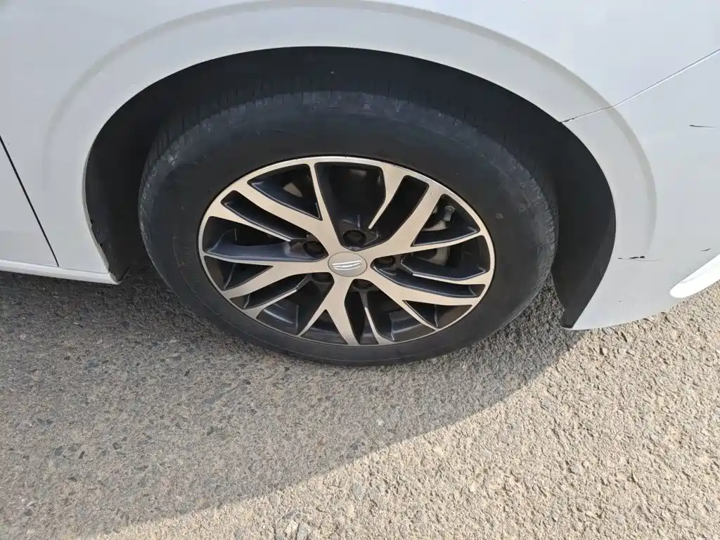 Geely Emgrand — миниатюра 24