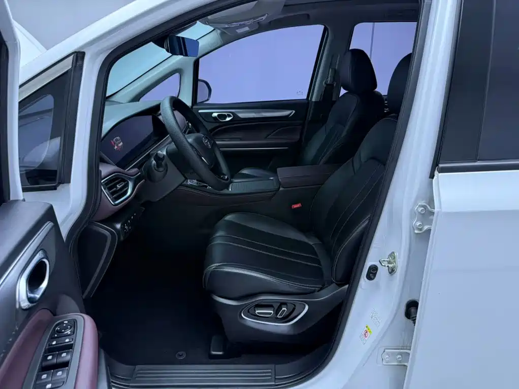GAC Motor Trumpchi M6 — миниатюра 16
