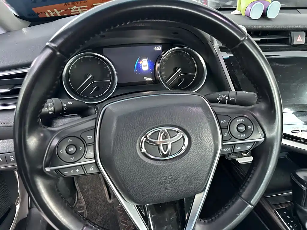 TOYOTA CAMRY